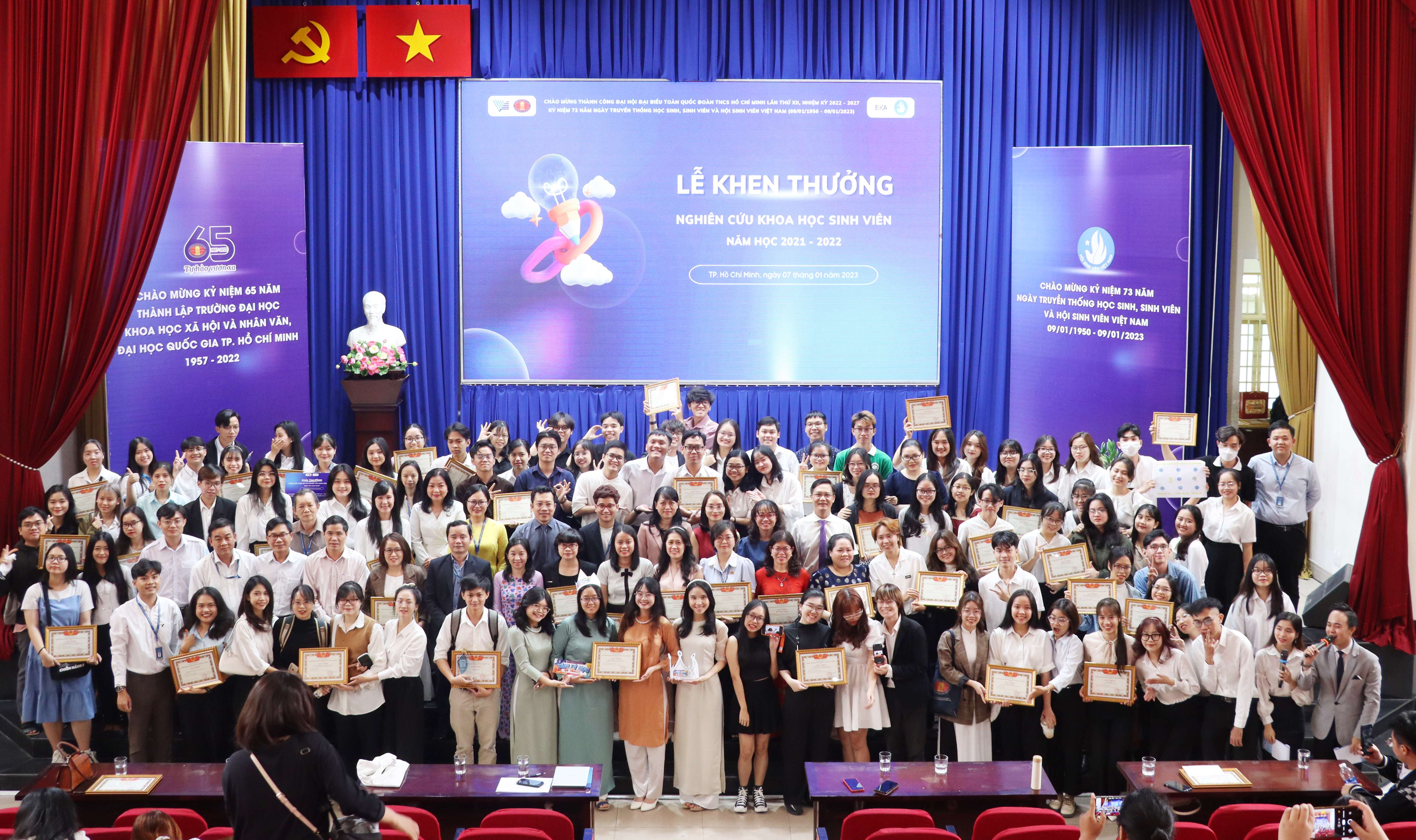 Trao thưởng sinh viên nghiên cứu khoa học: Nhiều đề tài ứng dụng, thực nghiệm