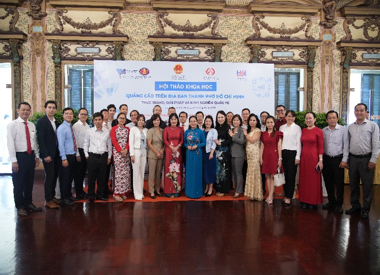 Cần có chiến lược phù hợp nhằm phát huy thế mạnh của quảng cáo trên địa bàn TP.HCM