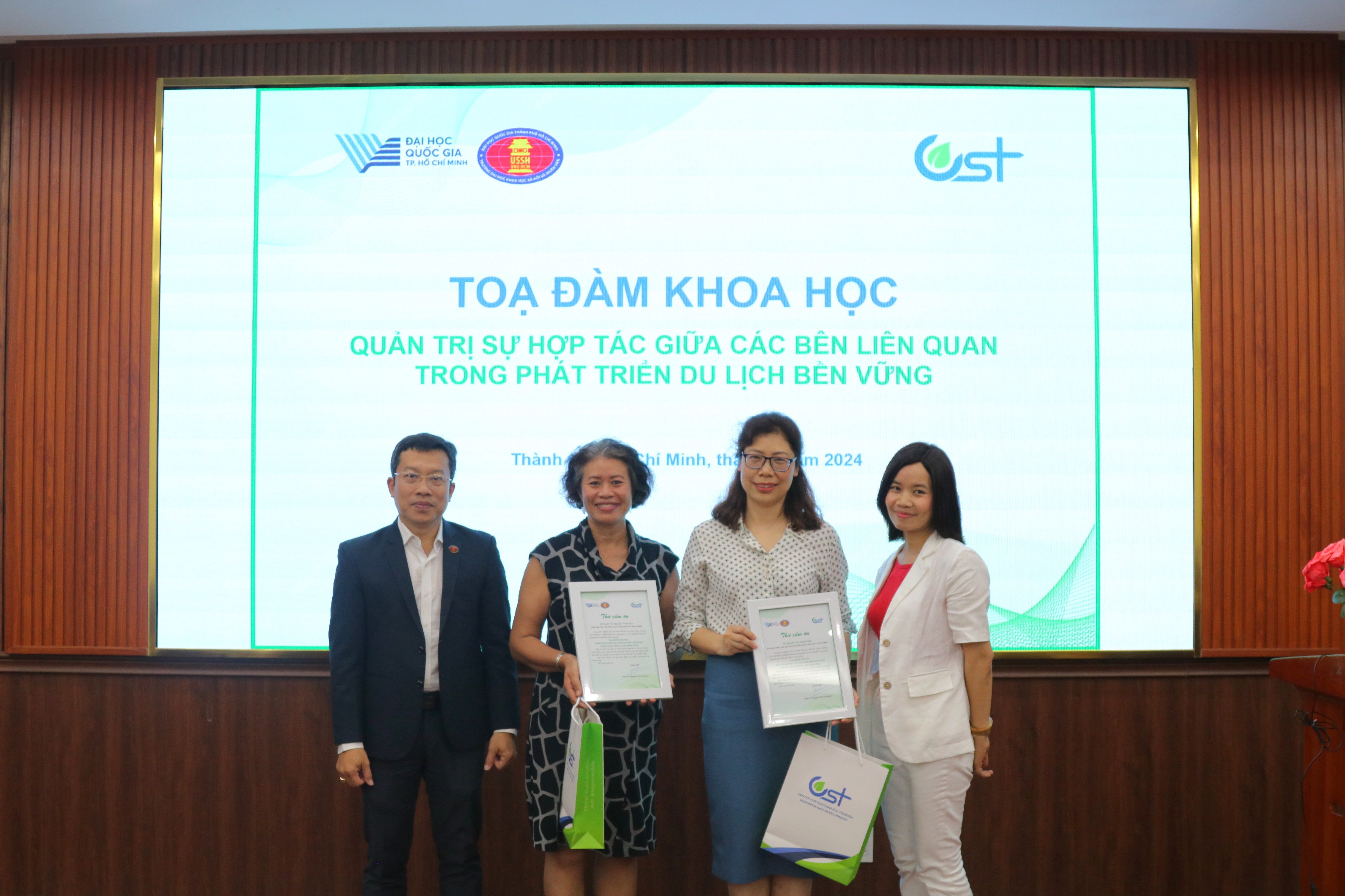 Tọa đàm khoa học “Quản trị sự hợp tác giữa các bên liên quan trong phát triển du lịch bền vững”