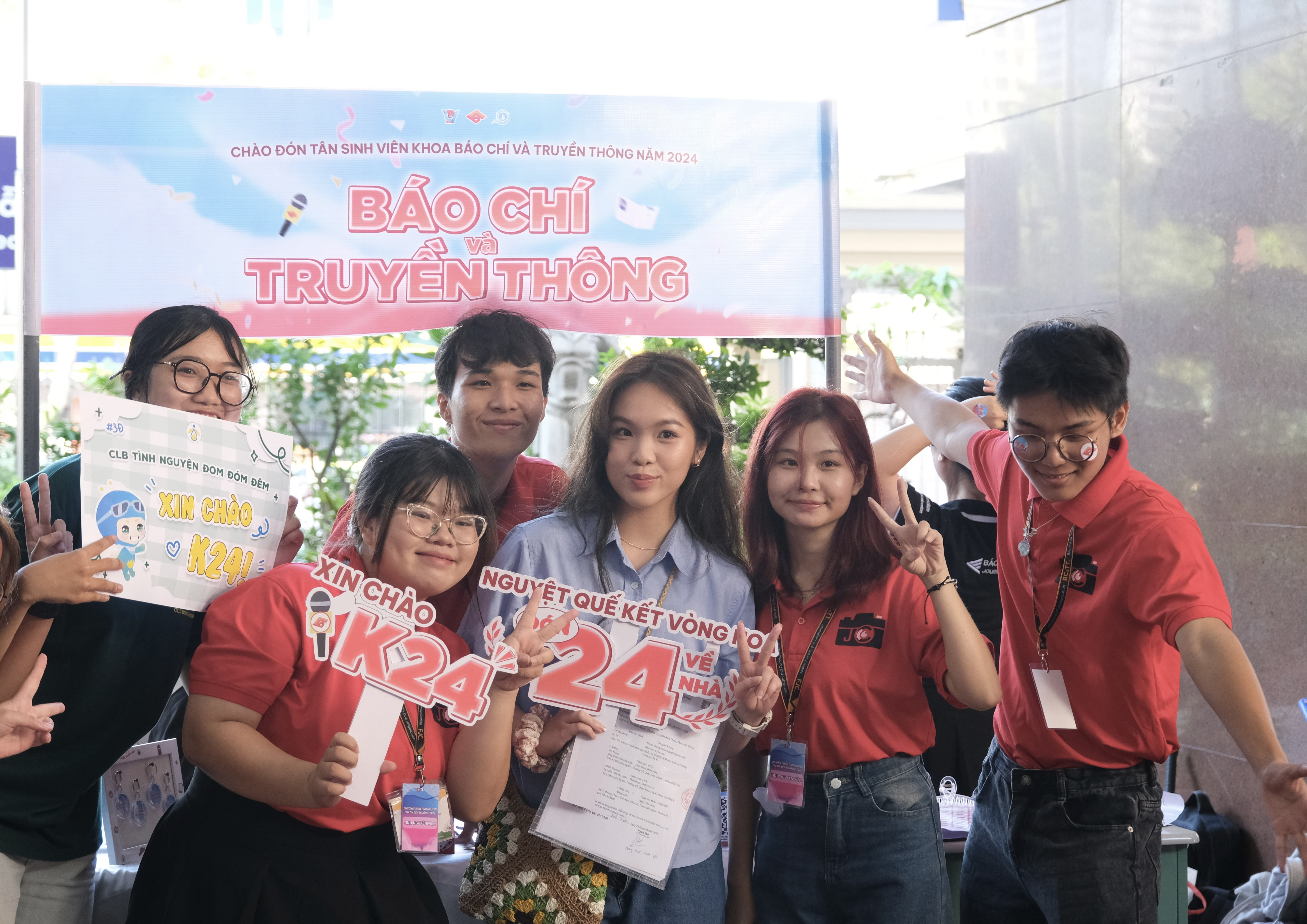 Nhà trường tổ chức nhập học cho thí sinh trúng tuyển tại cơ sở Đinh Tiên Hoàng