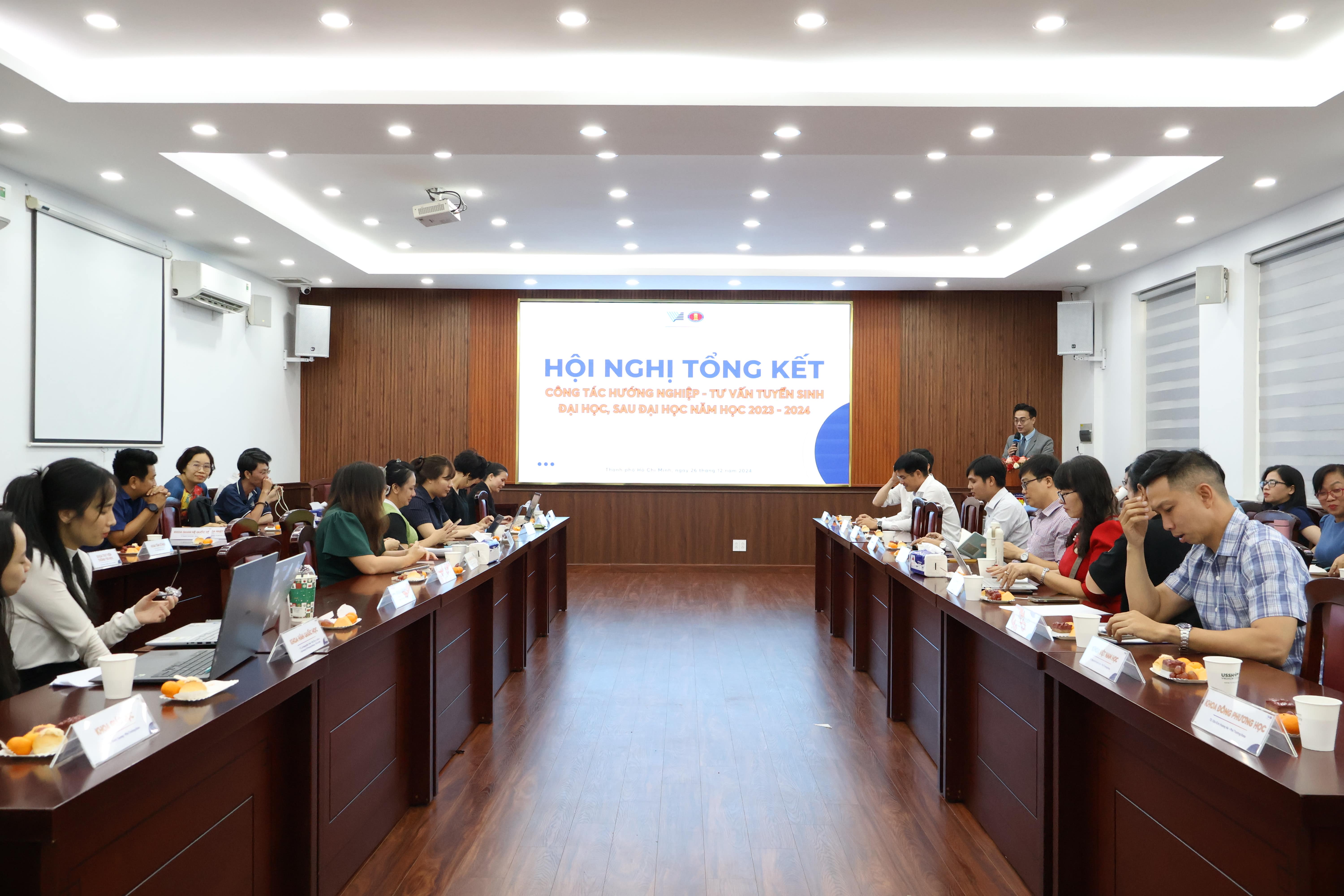 Hội nghị Tổng kết công tác hướng nghiệp - tư vấn tuyển sinh năm học 2023 - 2024