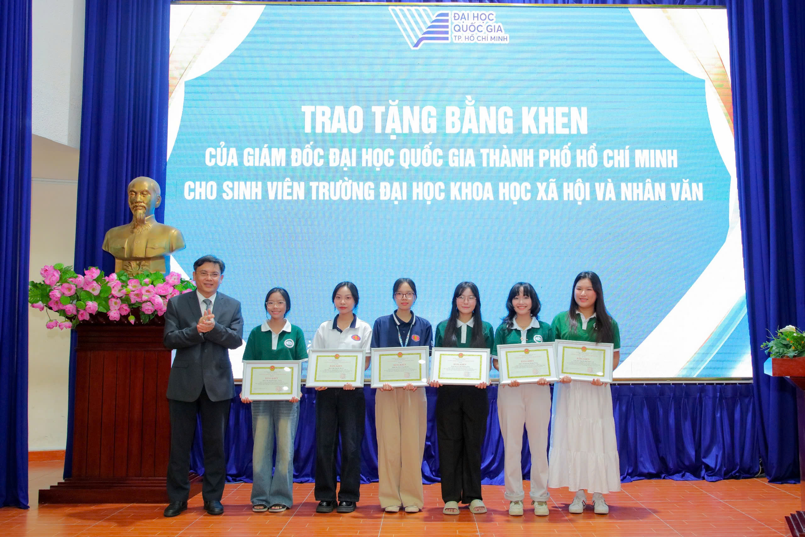 Lan tỏa điều tích cực: 06 sinh viên Nhân văn được ĐHQG-HCM tuyên dương️