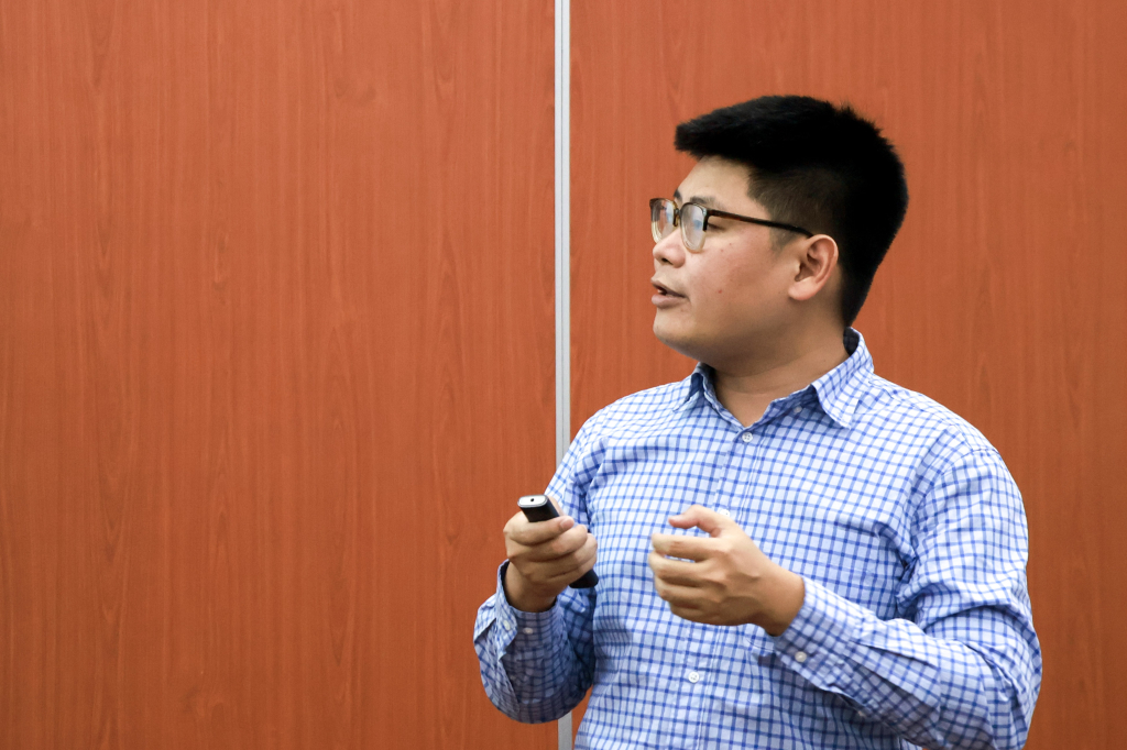 Các tham tham luận với nhiều góc nhìn mới về di sản và phát triển đô thị được trình bày sôi nổi - Ảnh: THANH KHUÊ