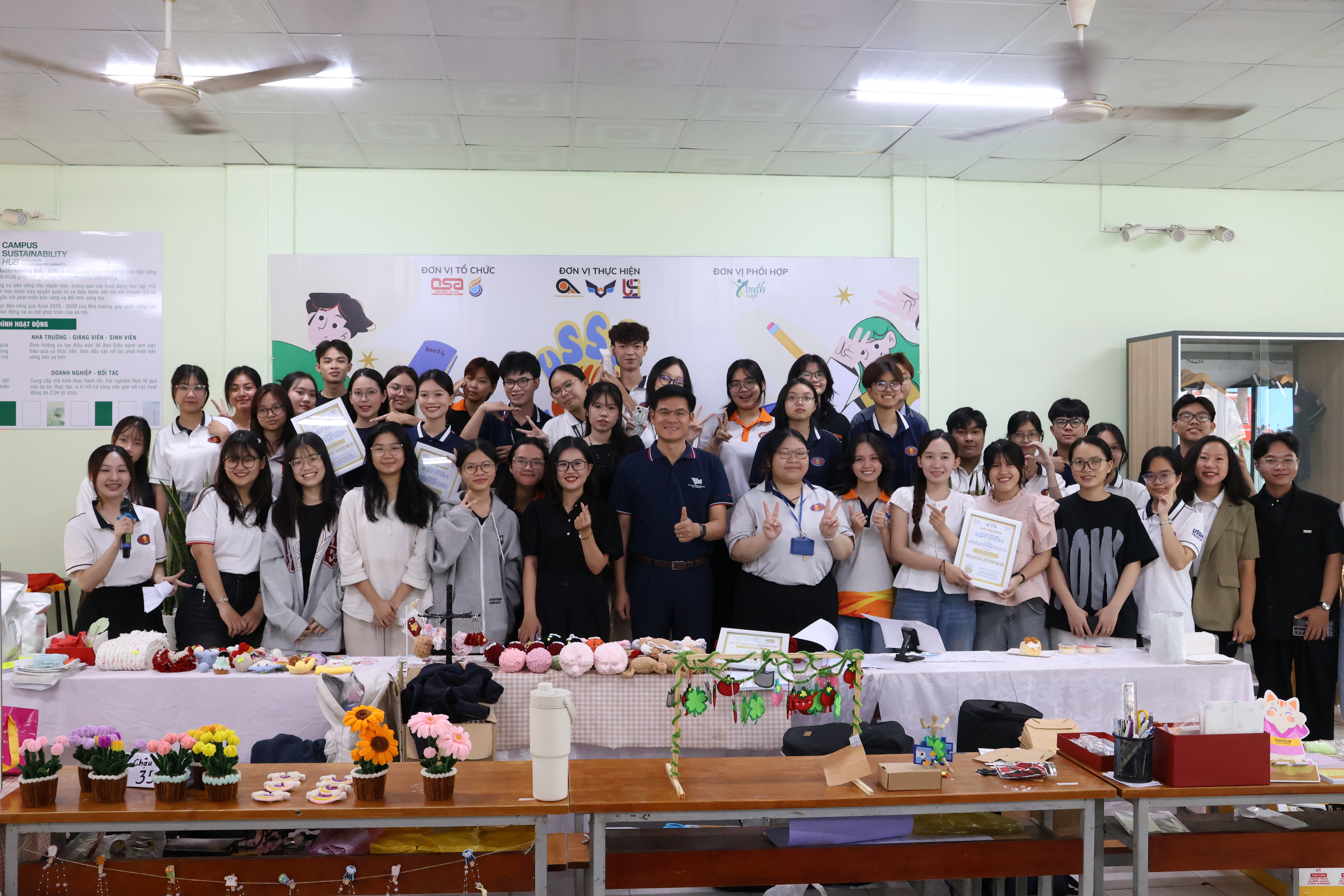 Khai mạc Không gian chia sẻ - khởi nghiệp sinh viên 2025 "USSH SHARING DAY - Ngày sẻ chia"