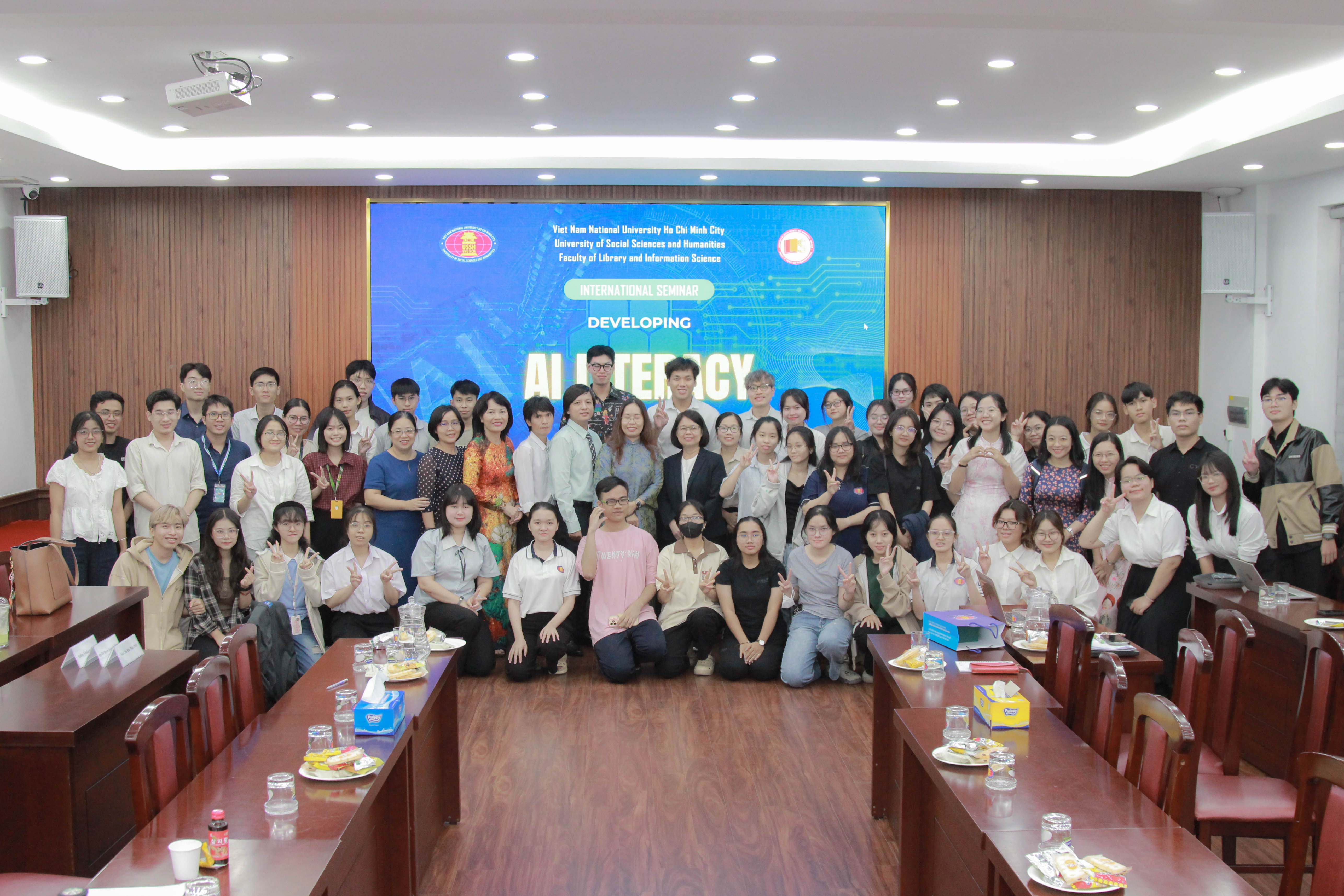 Tọa đàm quốc tế “Phát triển năng lực hiểu biết về trí tuệ nhân tạo trong giáo dục đại học”