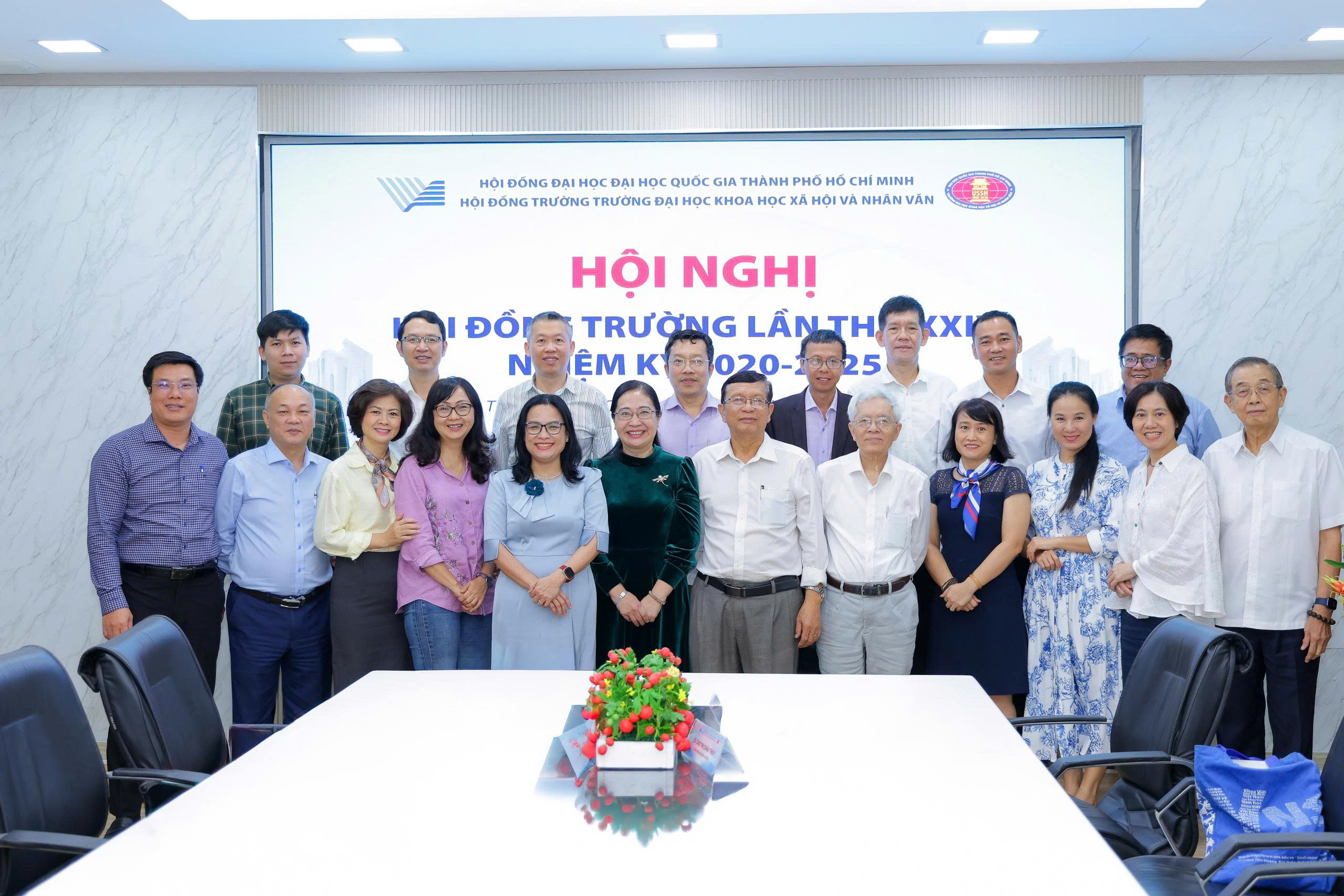 Hội đồng Trường ĐH KHXH&NV tổng kết nhiệm kỳ 2020–2025: Khẳng định vai trò quản trị và định hướng phát triển giai đoạn mới