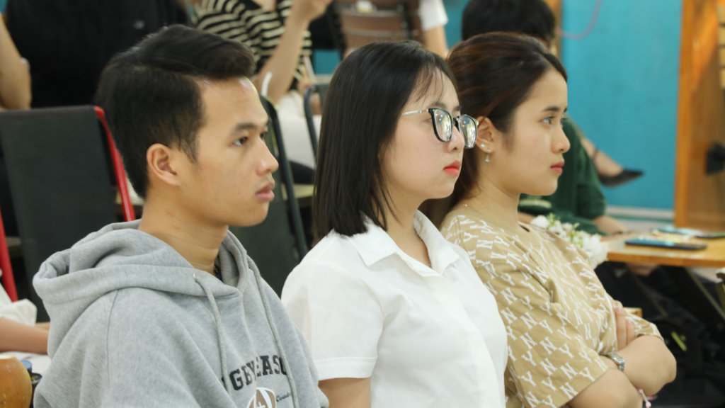 Chương trình nhận được sự chú ý của người tham dự - Ảnh: Hoàng Phương