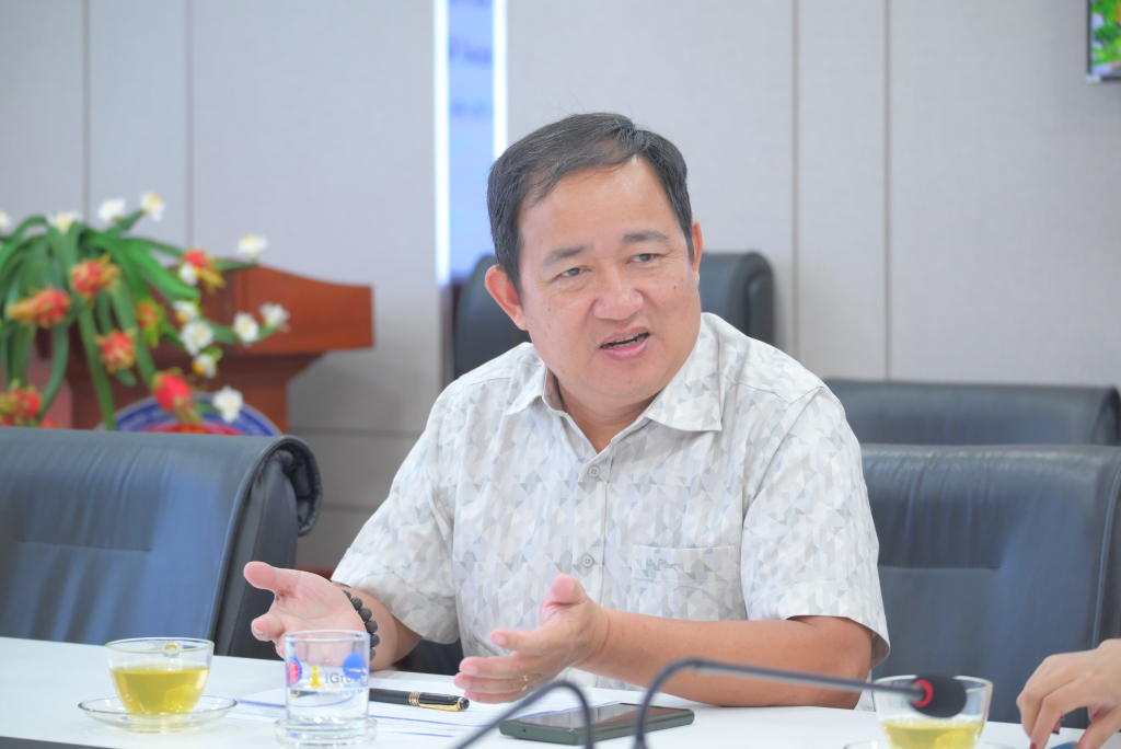 TS. Phan Anh Tú đặc biệt chú trọng các chương trình thực tập và khảo sát thực địa ngắn hạn cho sinh viên tại Ấn Độ - Ảnh: Ý NGUYỄN